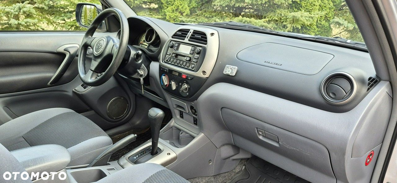 Toyota RAV4 2.0 VVT-i 4x4 - 14