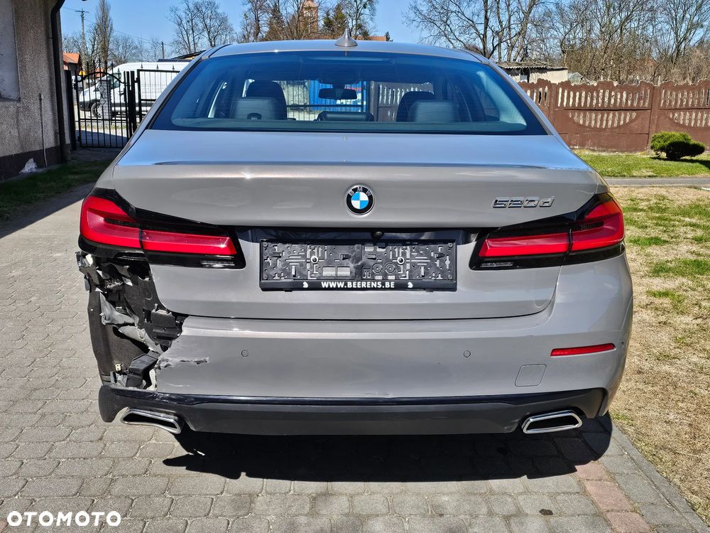 BMW Seria 5 520d Sport - 5