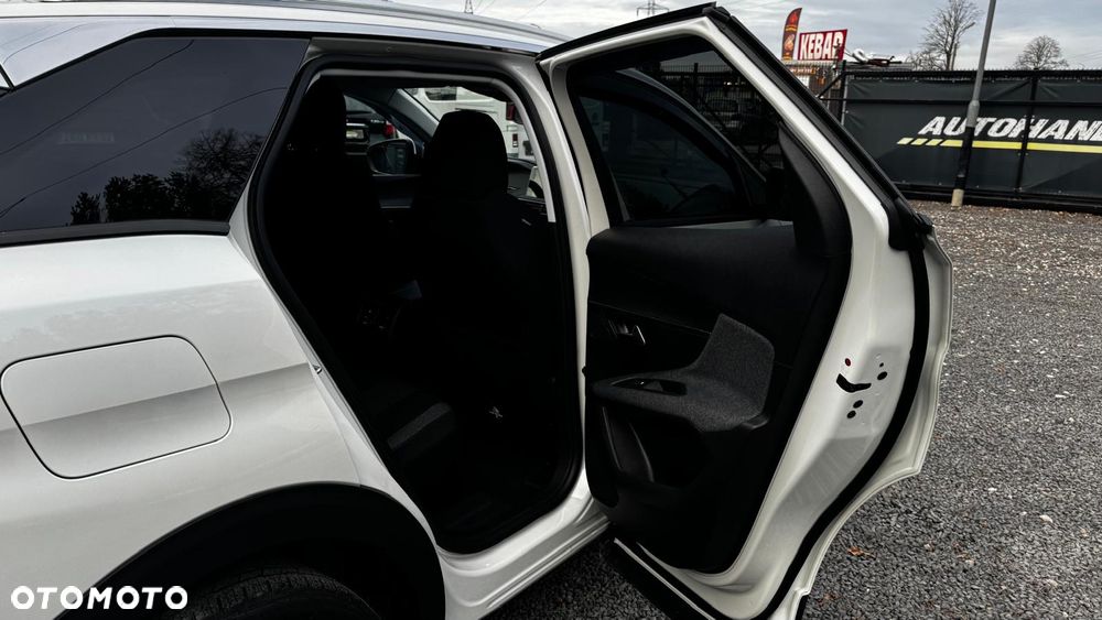 Peugeot 3008 1.2 PureTech Road Trip S&S - 22