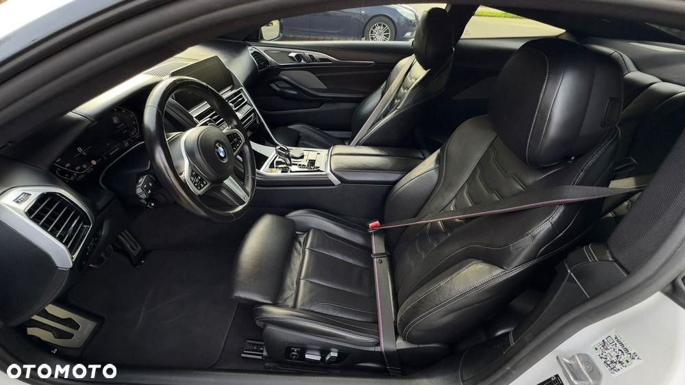 BMW Seria 8 M850i xDrive - 14