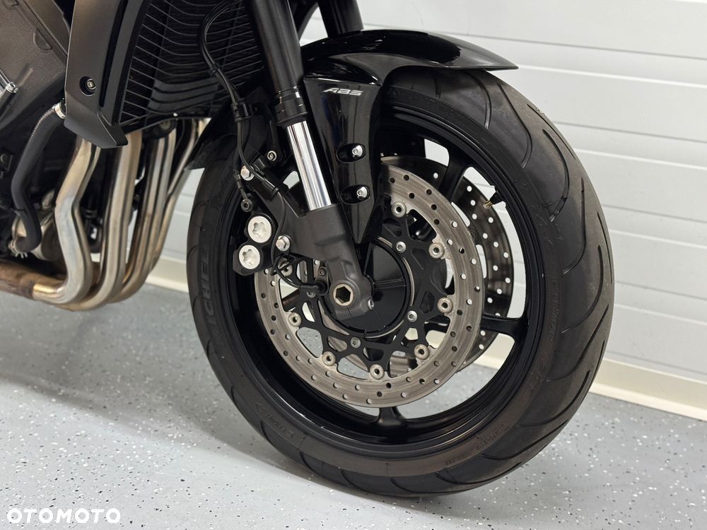 Yamaha FZ - 9