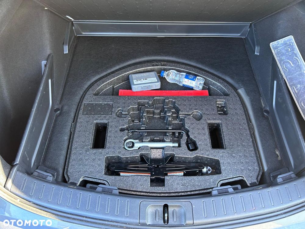 Toyota Corolla 1.8 Hybrid Executive - 31