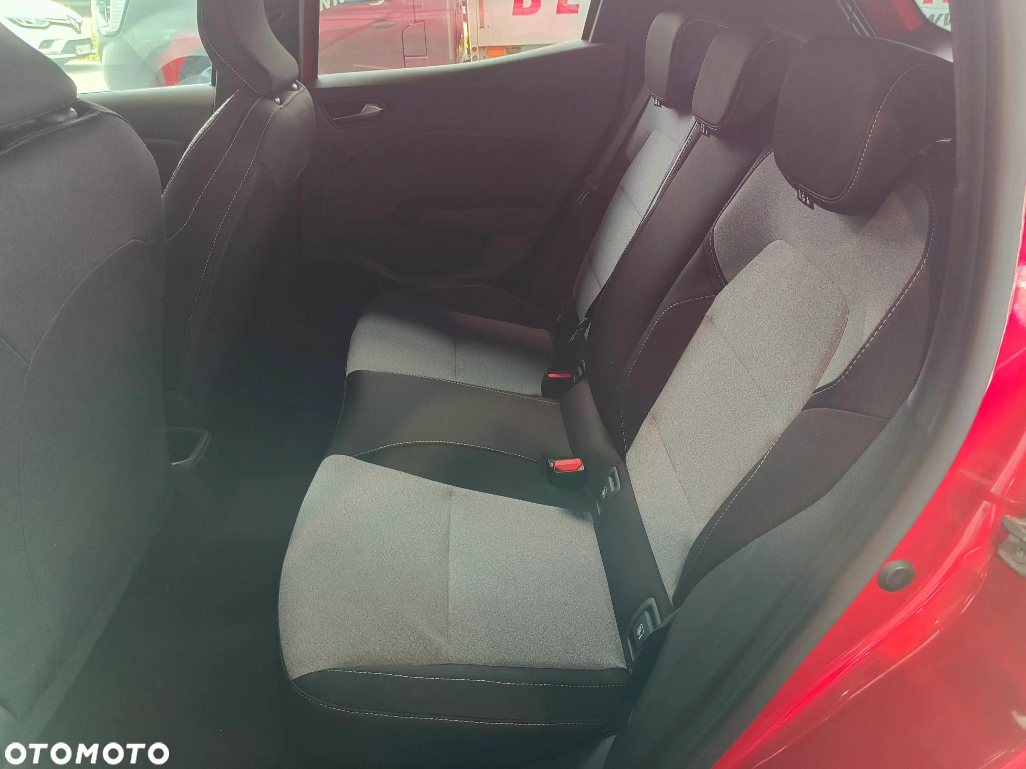 Renault Clio - 12