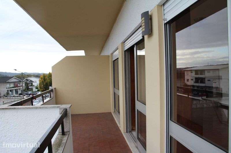 Arrenda-se apartamento T3 com 130m2 em Paredes, Porto - Grande imagem: 3/5
