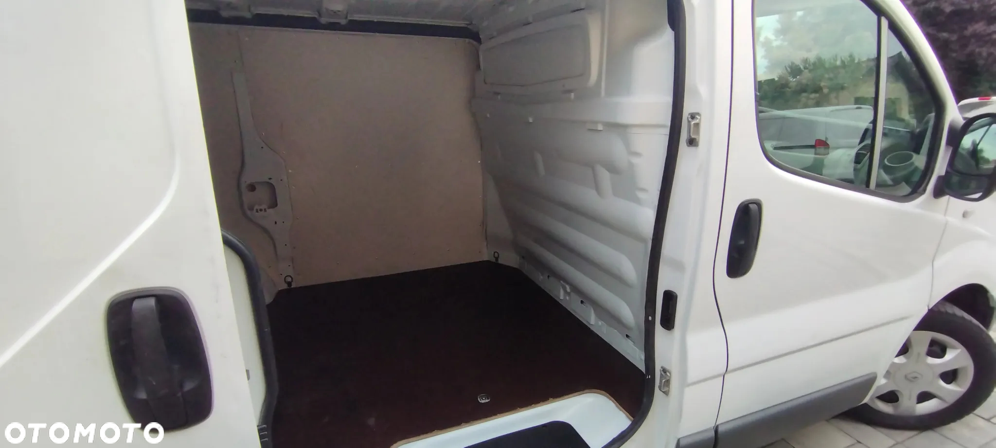 Renault Trafic - 11