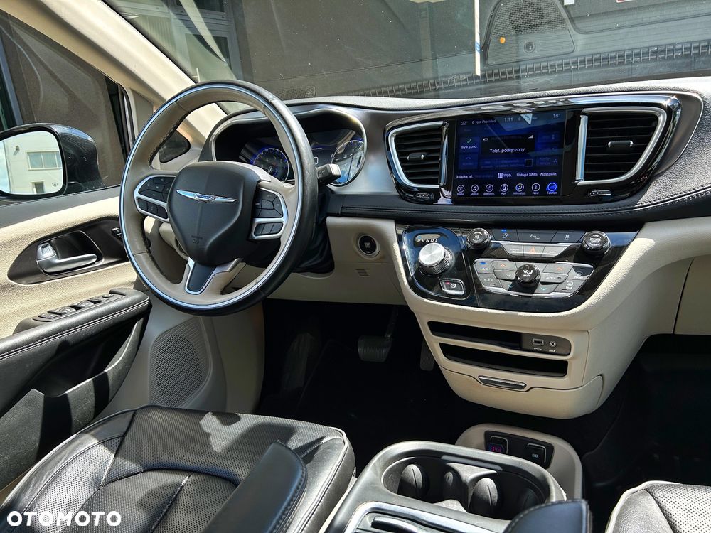 Chrysler Pacifica - 7