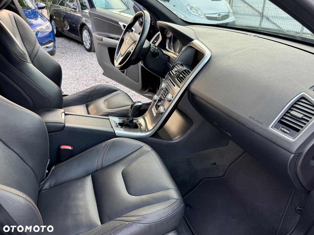 Volvo XC 60 D4 Summum - 25