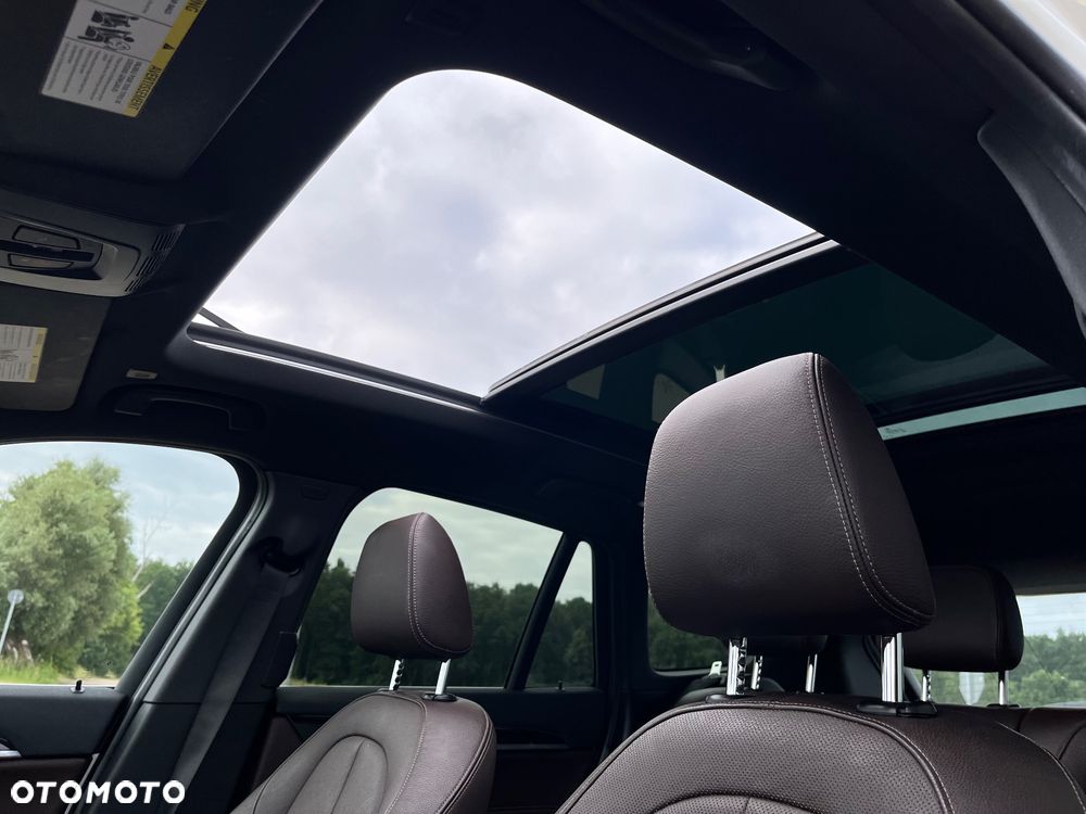 BMW X1 xDrive28i xLine - 15