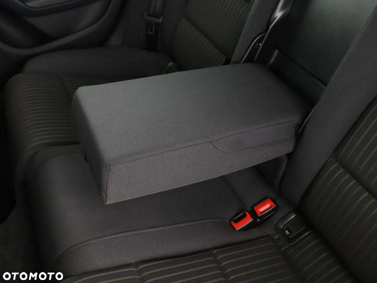Audi A4 Avant 2.0 TDI DPF clean diesel multitronic Ambiente - 38