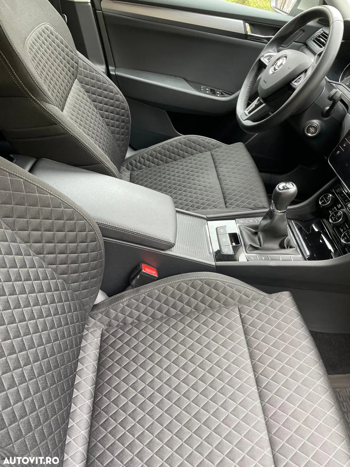 Skoda Superb 2.0 TDI 4X4 Ambition - 11