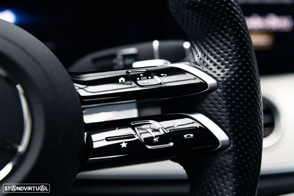 Mercedes-Benz E 300 e AMG Line - 31