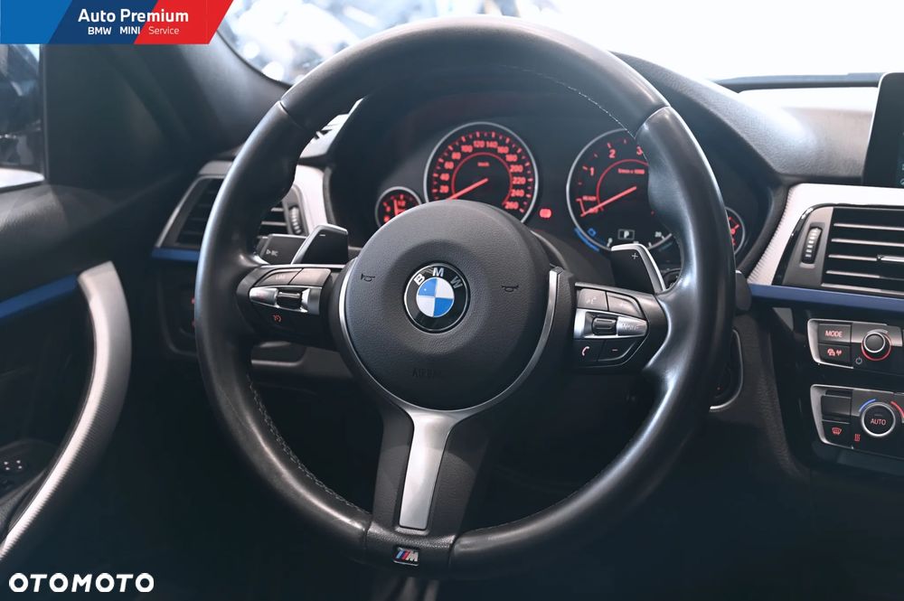 BMW Seria 3 320d xDrive - 16