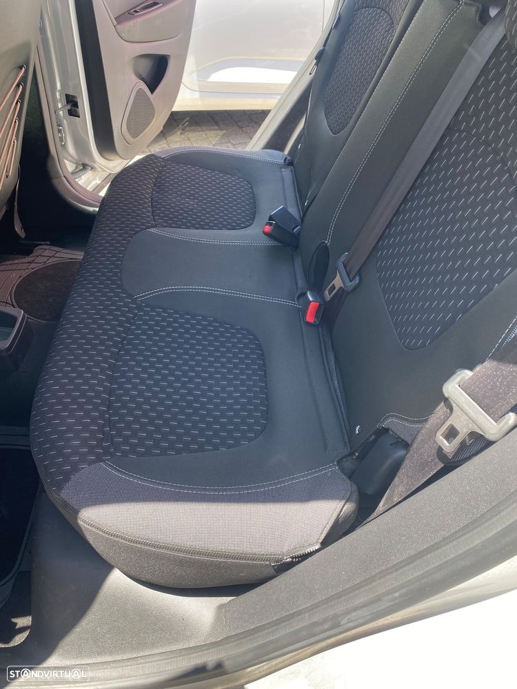 Renault Captur 1.5 dCi Exclusive - 22