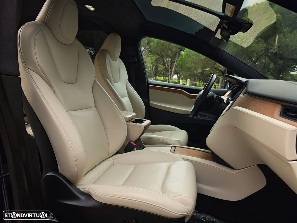 Tesla Model X P100D - 16