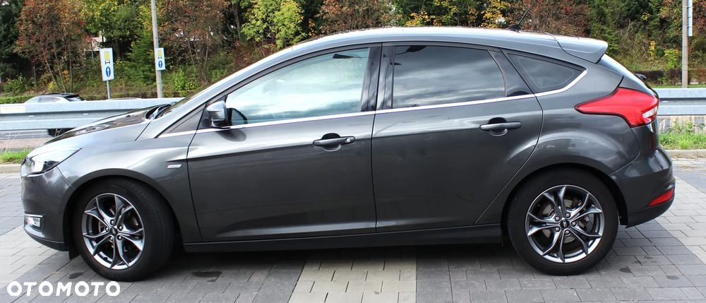 Ford Focus 2017 photo 2