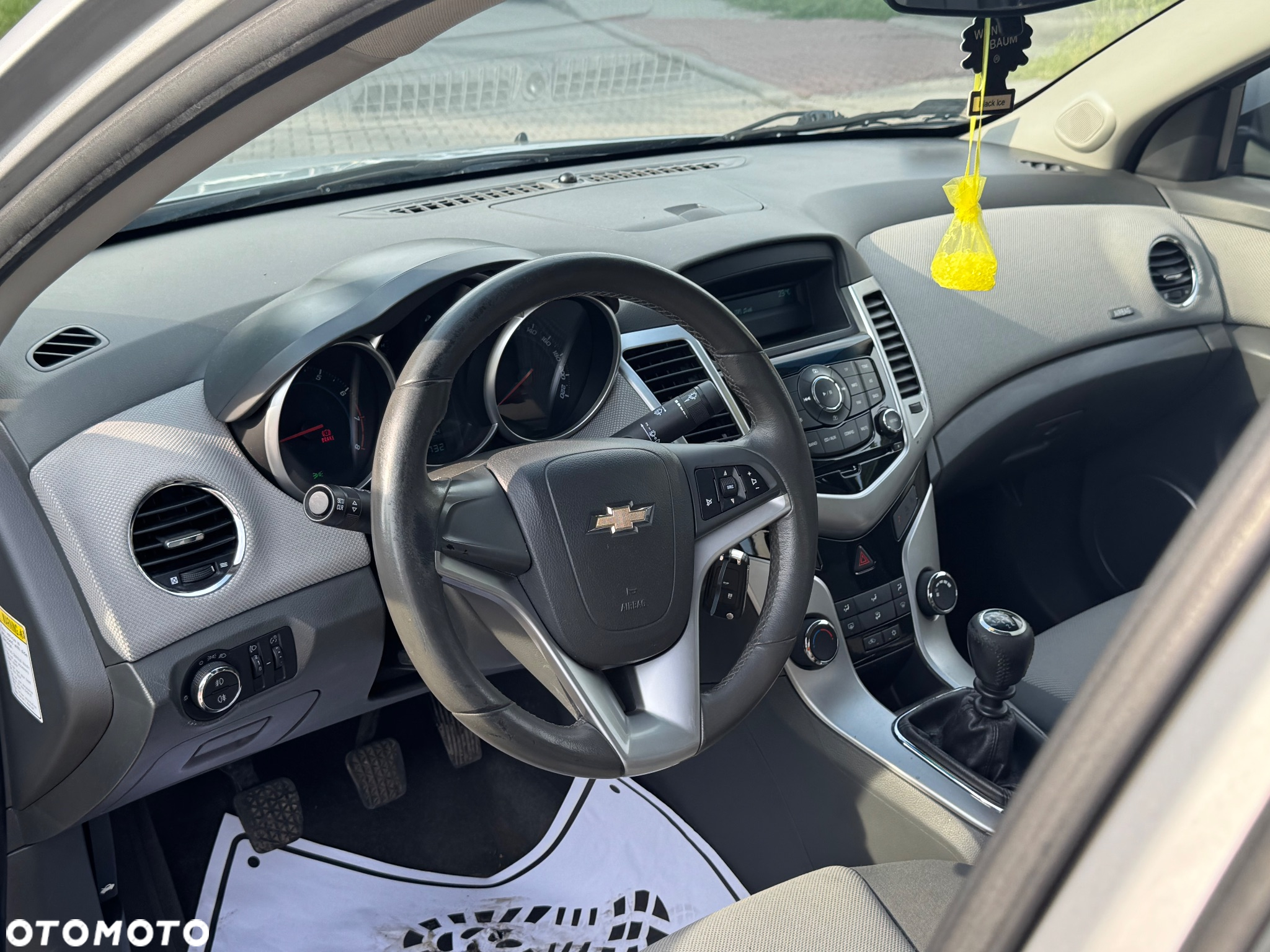 Chevrolet Cruze 1.6 Base - 5