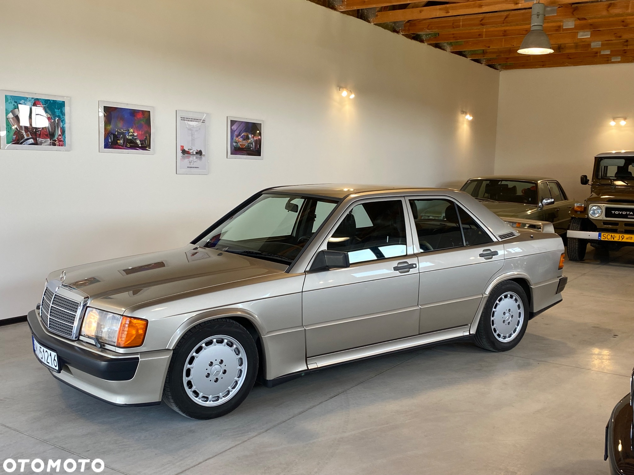 Mercedes-Benz W201 (190) - 2