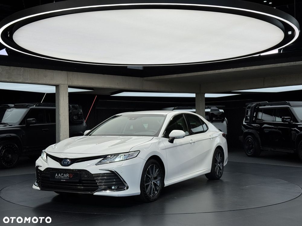 Toyota Camry 2.5 Hybrid Executive CVT - 2