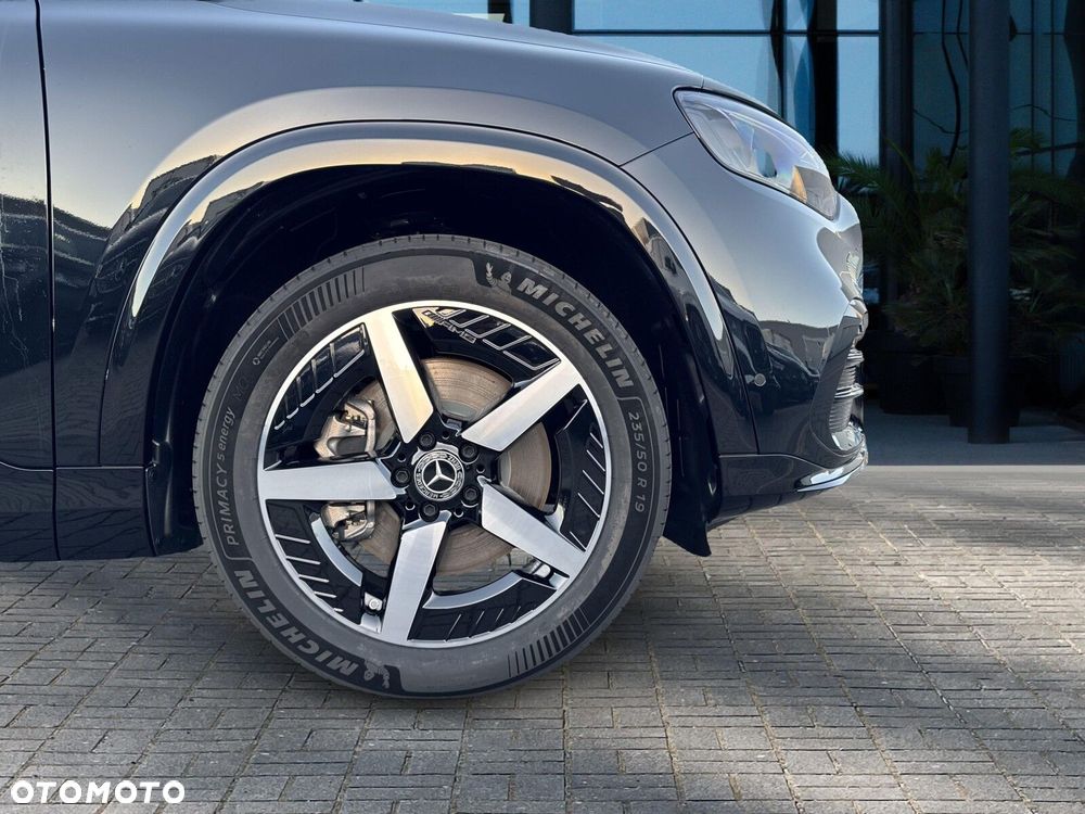 Mercedes-Benz GLB - 16