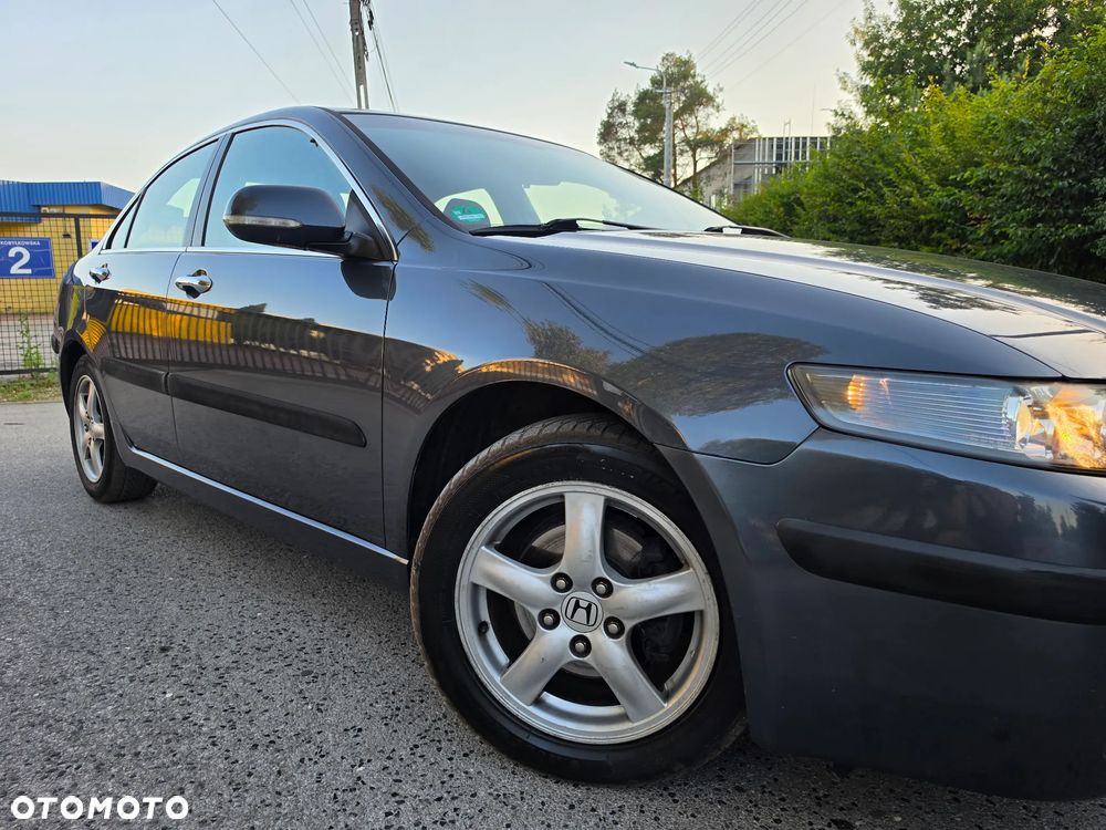 Honda Accord 2.0 ES - 13