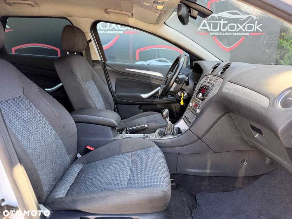 Ford Mondeo - 29