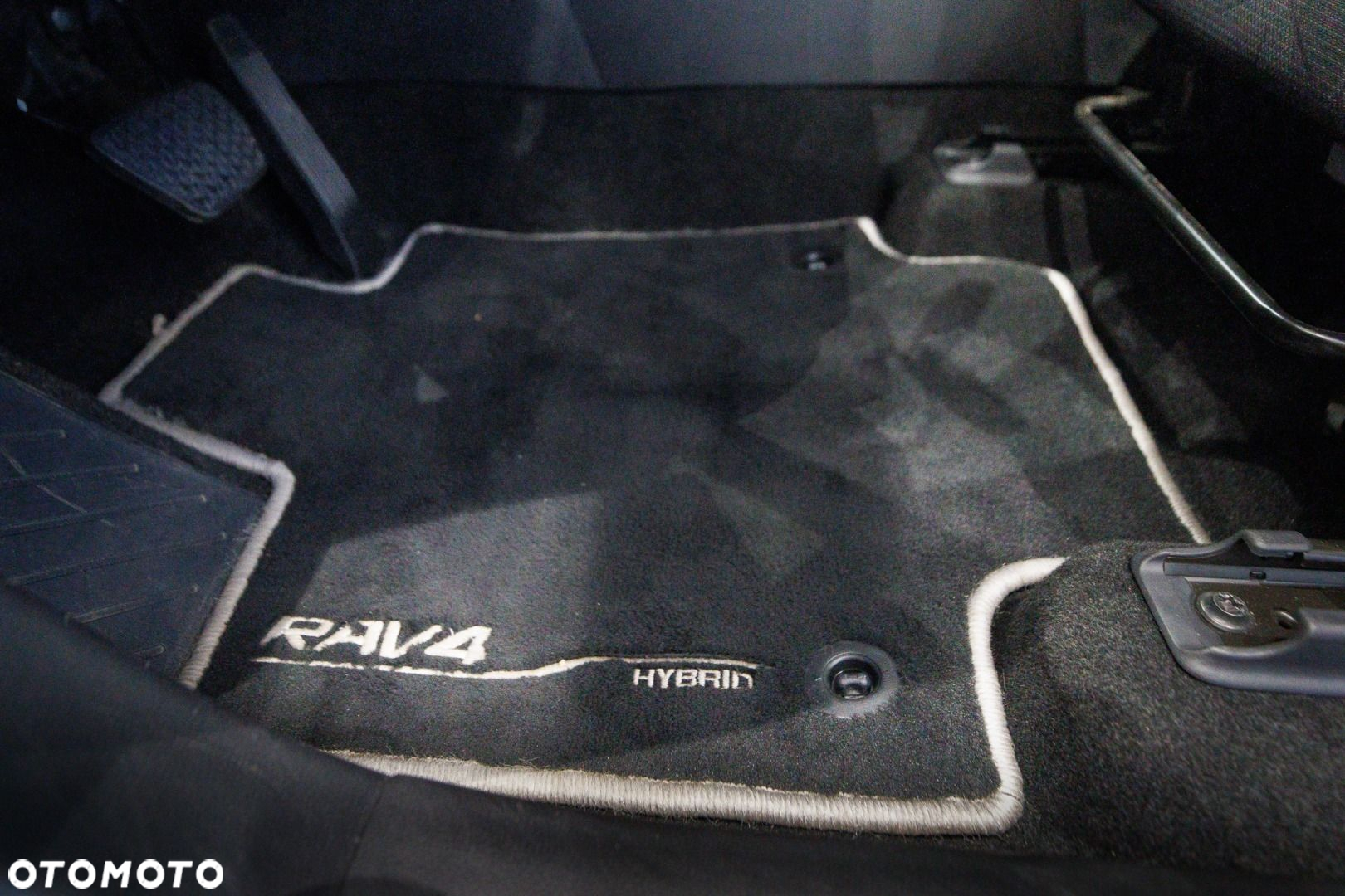 Toyota RAV4 - 25
