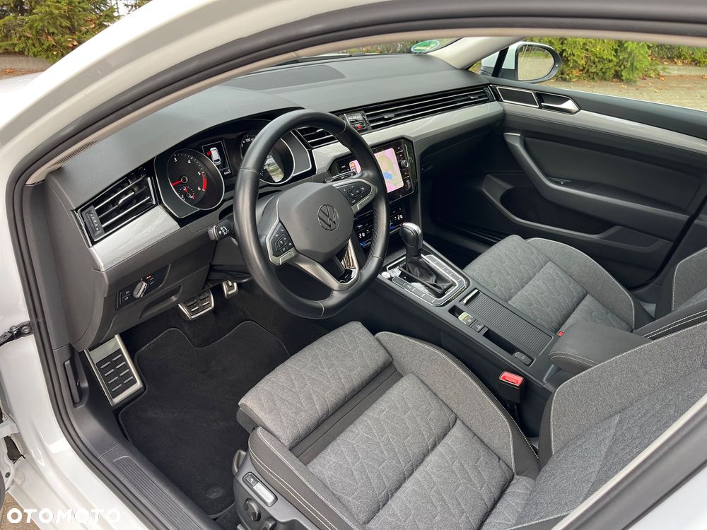 Volkswagen Passat 2.0 TDI SCR Style DSG - 33