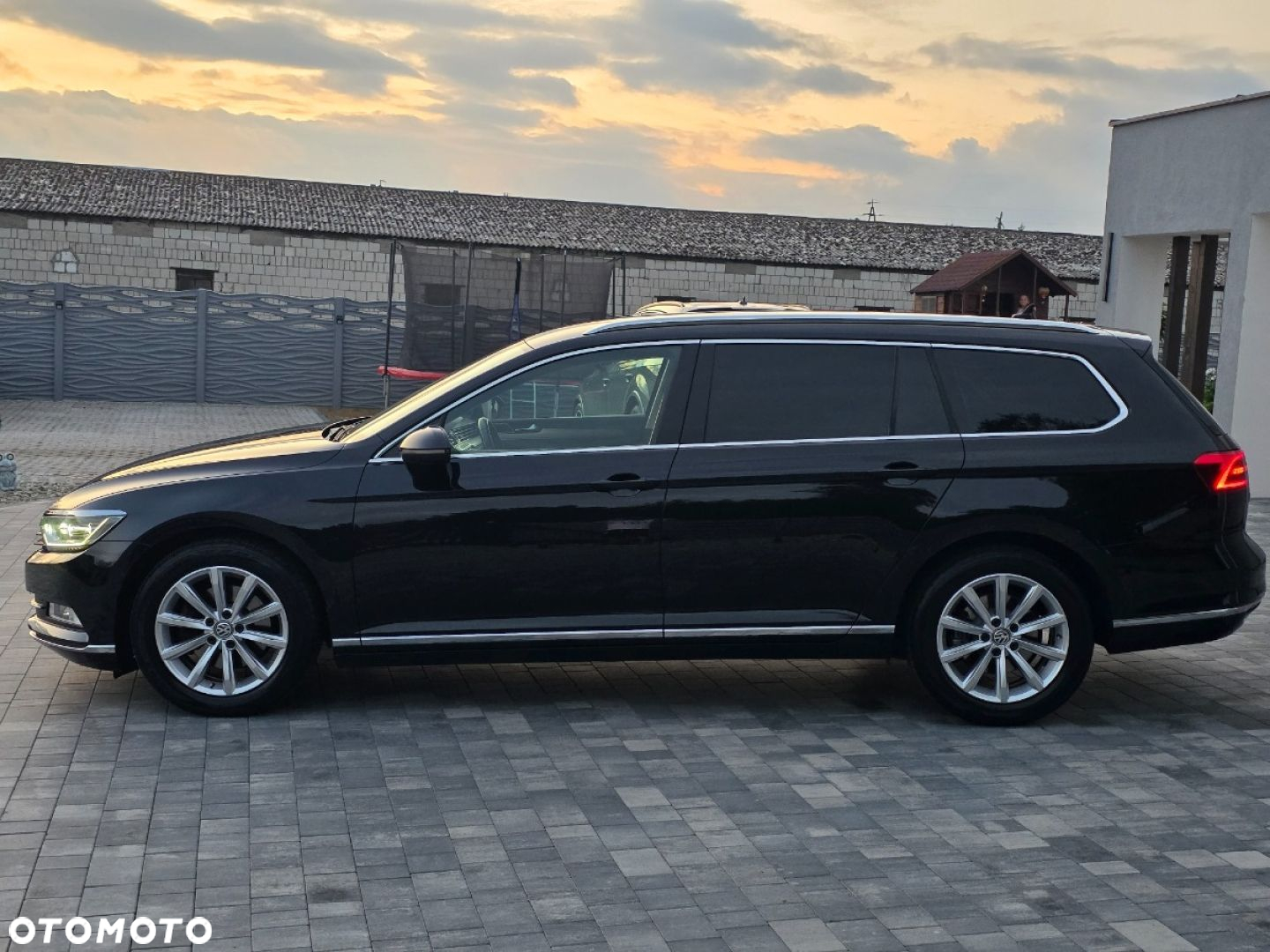 Volkswagen Passat - 34
