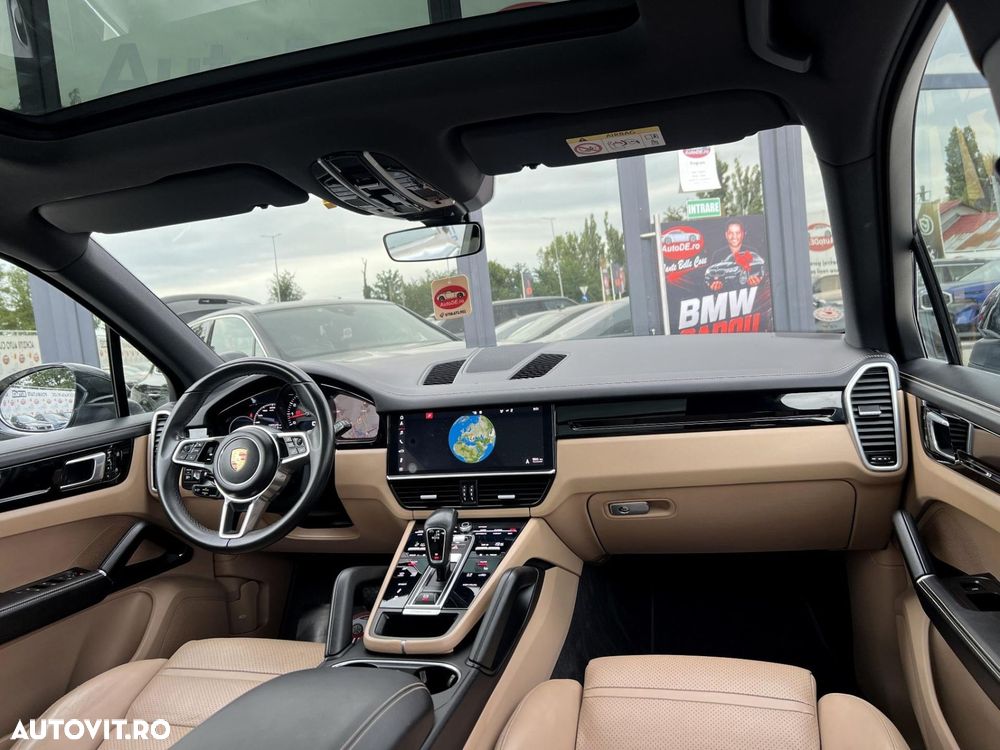 Porsche Cayenne - 7