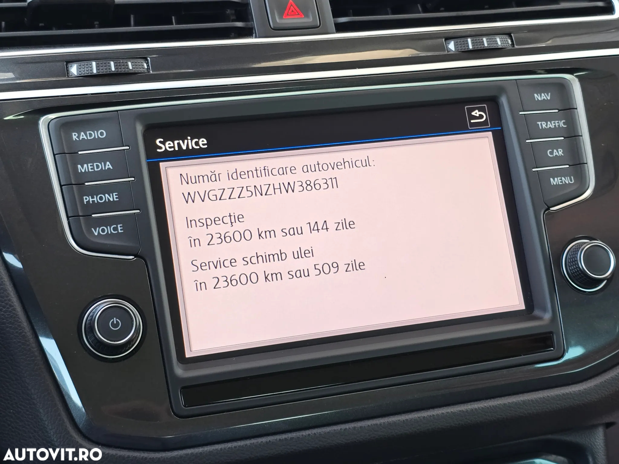 Volkswagen Tiguan 2.0 TDI SCR 4MOTION DSG R-Line - 31