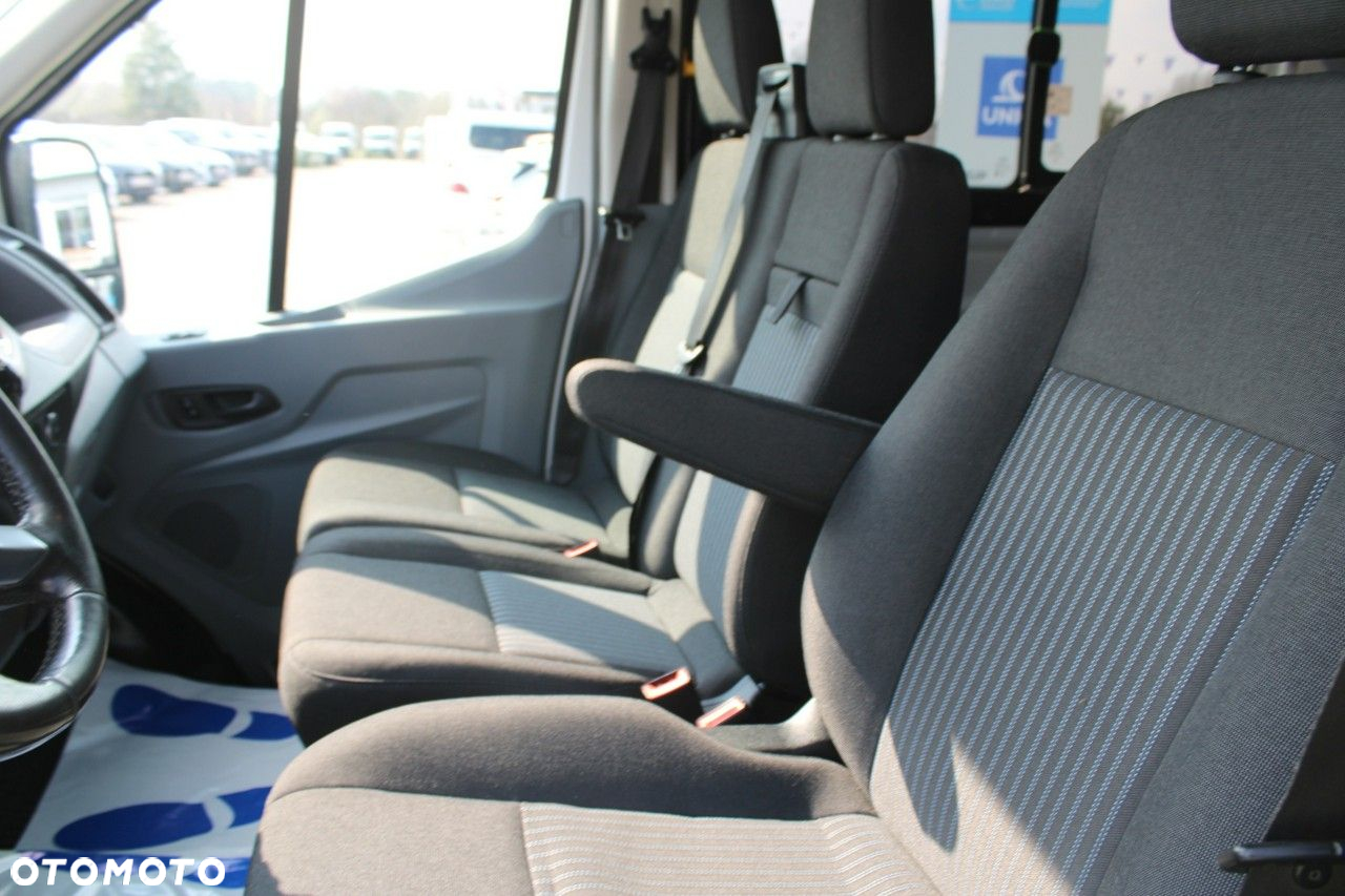 Ford Transit - 26