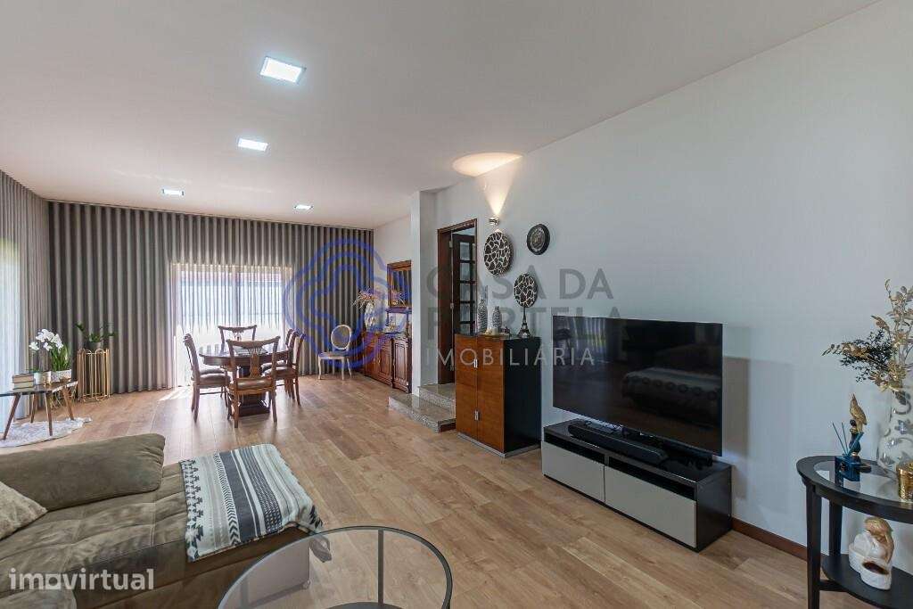 Moradia de 4 frentes em Santa Cruz Bispo, Matosinhos - Grande imagem: 5/59