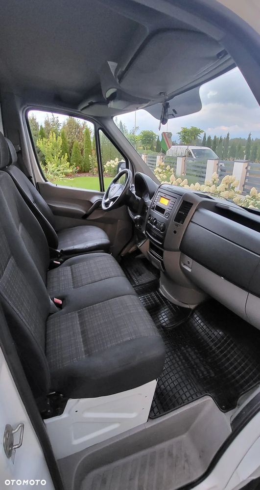 Mercedes-Benz Sprinter - 12
