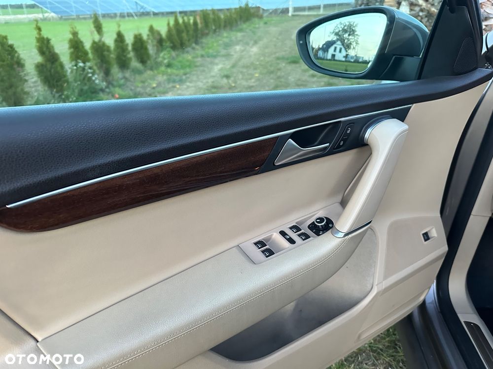 Volkswagen Passat Variant 2.0 TDI BlueMotion Technology Trendline - 12