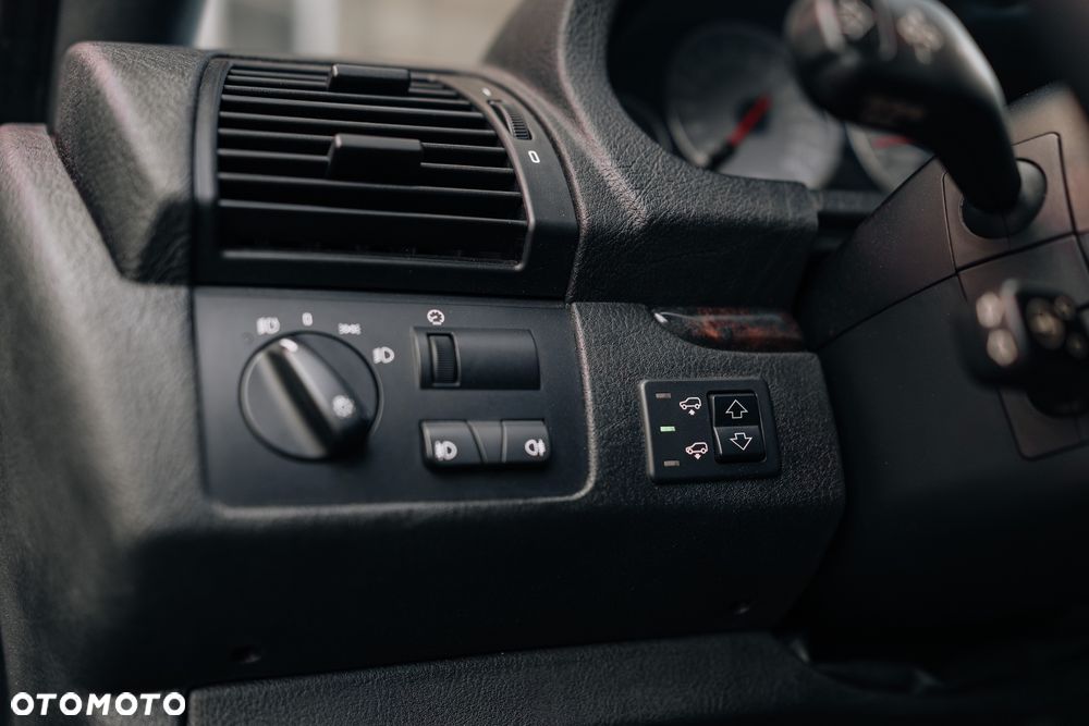 BMW X5 4.8 is - 22