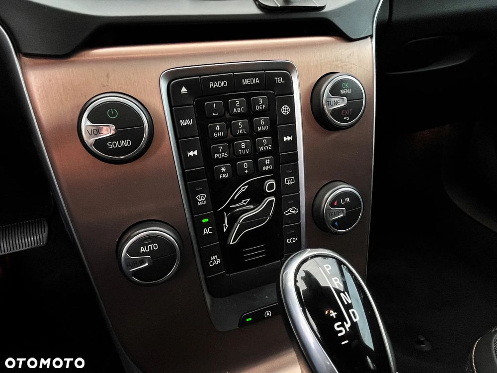 Volvo V40 Cross Country D2 Geartronic Momentum - 12