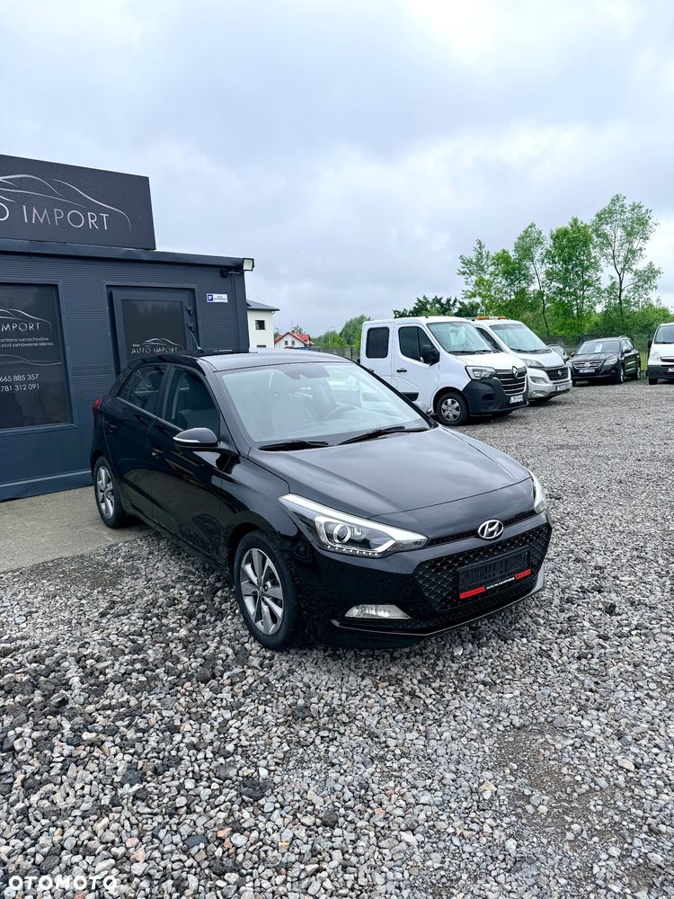 Hyundai i20 blue 1.2 Advantage - 2