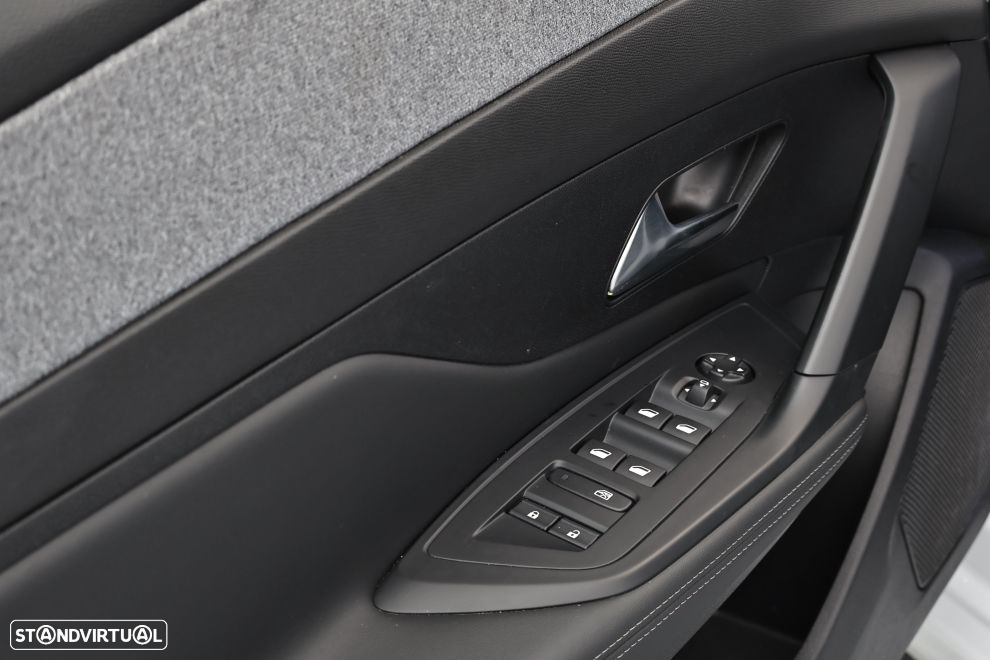 Peugeot 308 SW 1.2 PureTech Allure EAT8 - 25