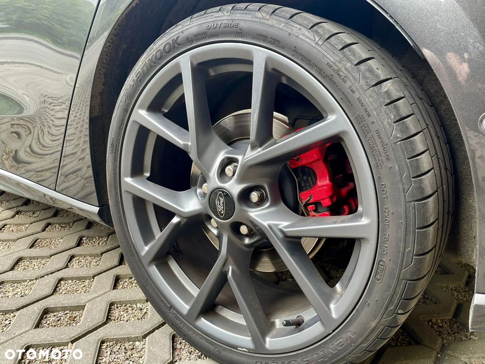 Ford Focus 2.3 EcoBoost ST - 10