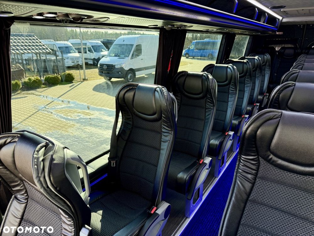 Mercedes-Benz Sprinter 519 Panoramic Line - 13