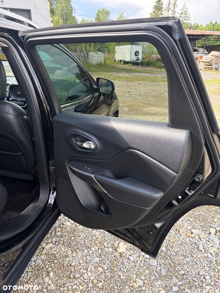 Jeep Cherokee 3.2 V6 Active Drive I Limited - 24