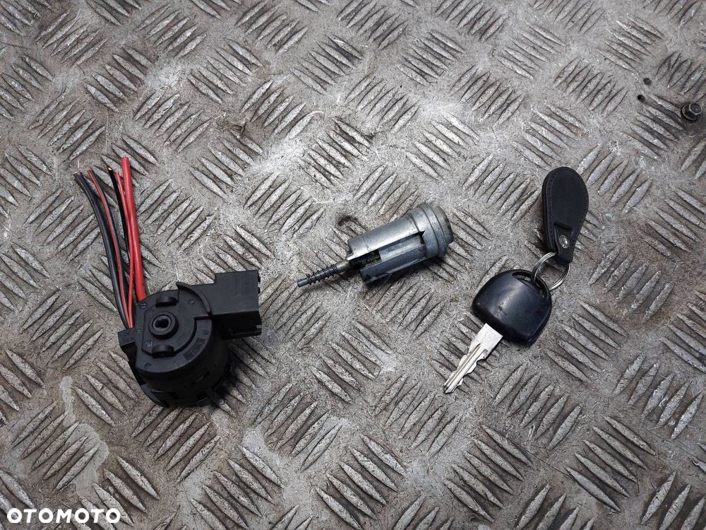 STACYJKA Z KLUCZYKIEM OPEL ASTRA G ZAFIRA A 90519056 - 3