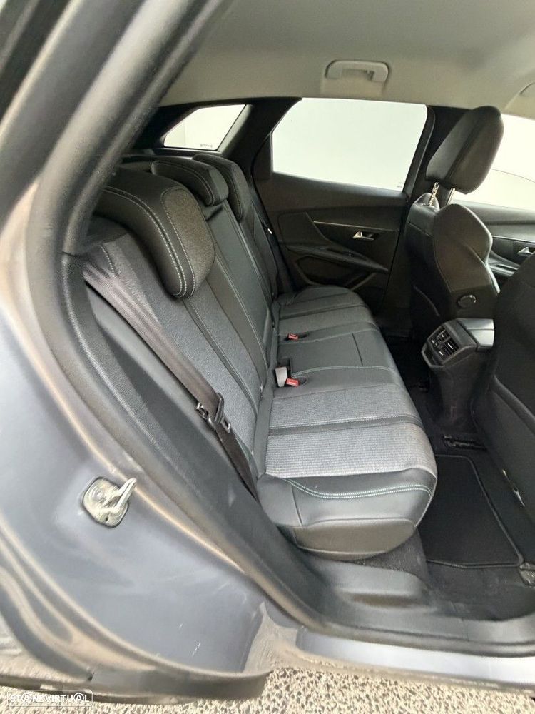 Peugeot 3008 1.6 Hybrid Allure Pack e-EAT8 - 13