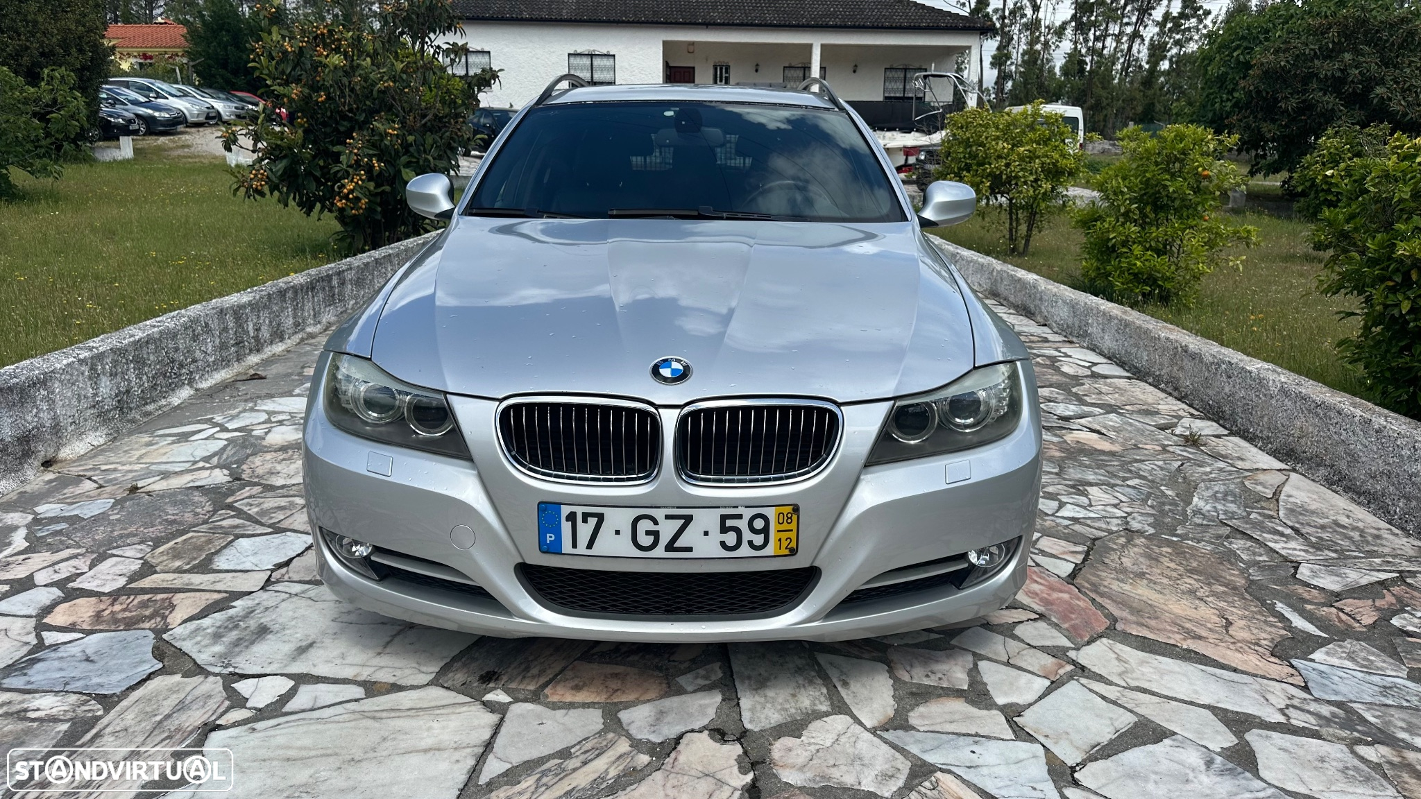 BMW 318 d Touring Auto - 10