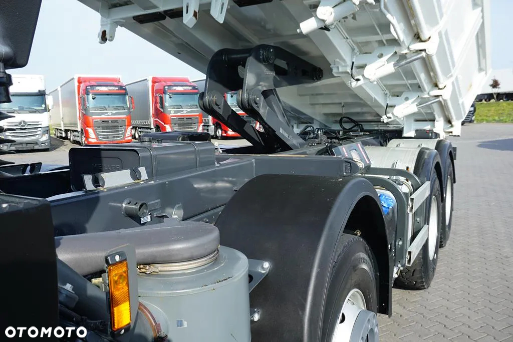 Iveco / TRAKKER / 480 / E 6 / WYWROTKA / 8 X 4 / HYDROBURTA / RETARDER - 17