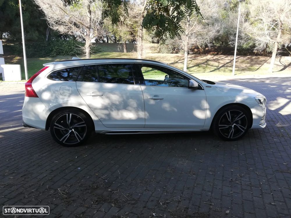 Volvo V60 2.4 D6 R-Design Sum.AWD Phev - 8