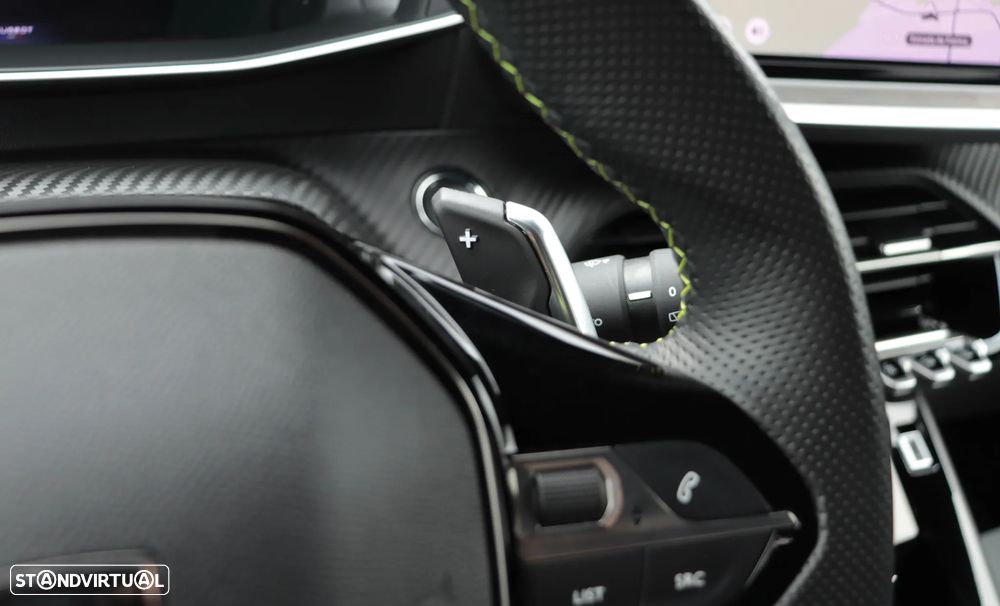Peugeot 2008 PureTech 130 EAT8 GT - 27