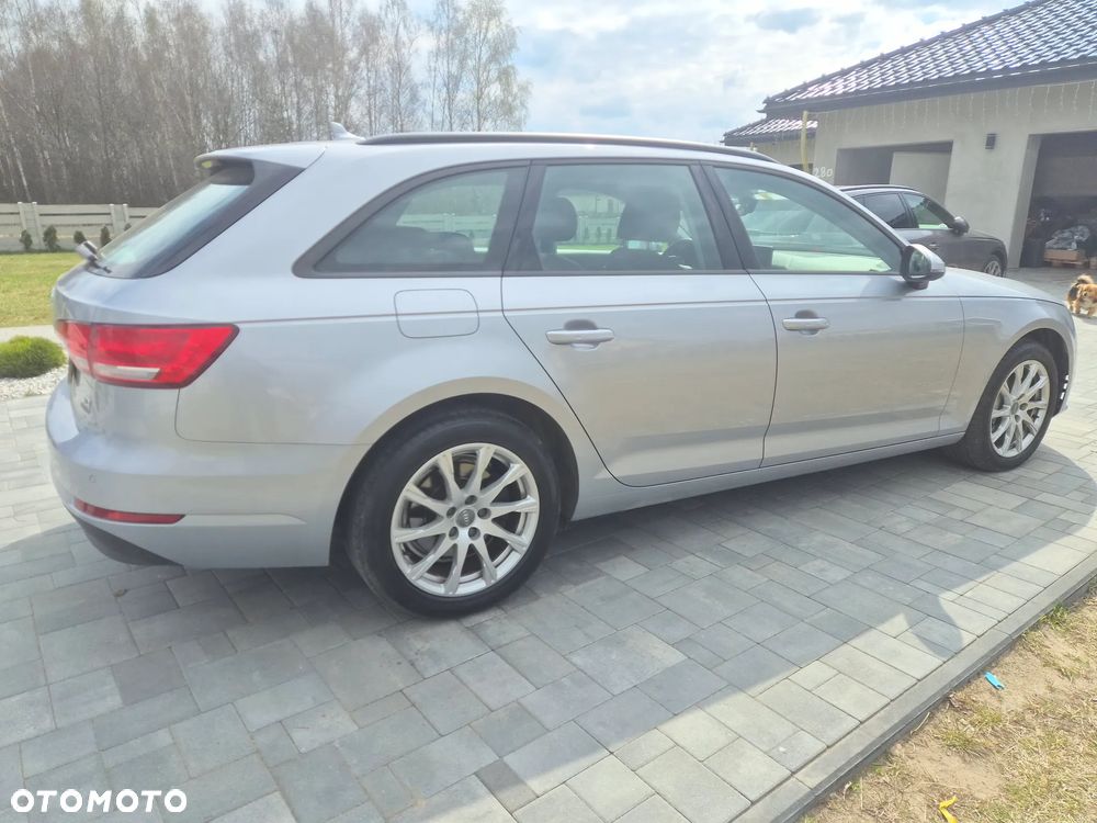 Audi A4 Avant 40 TDI Quattro Advanced S tronic - 4