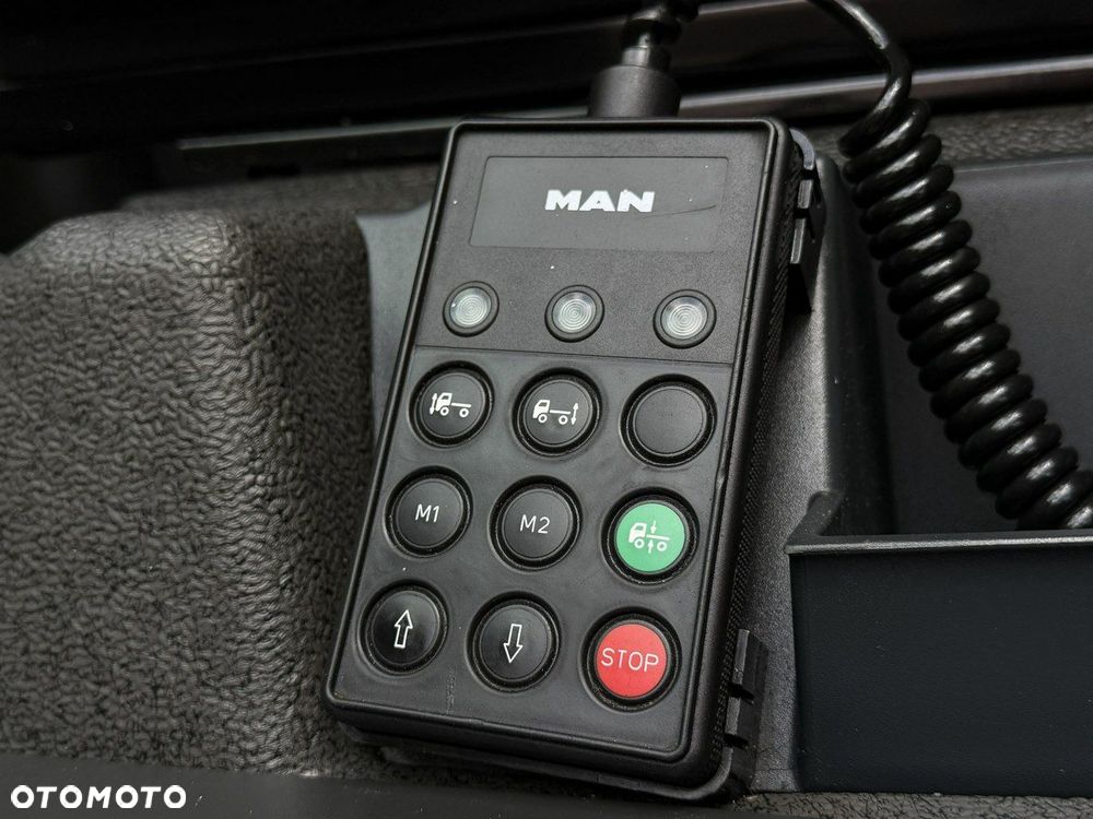 MAN TGX 18.440 Low Deck XLX EURO 6 Retarder Cały na poduszkach - 25