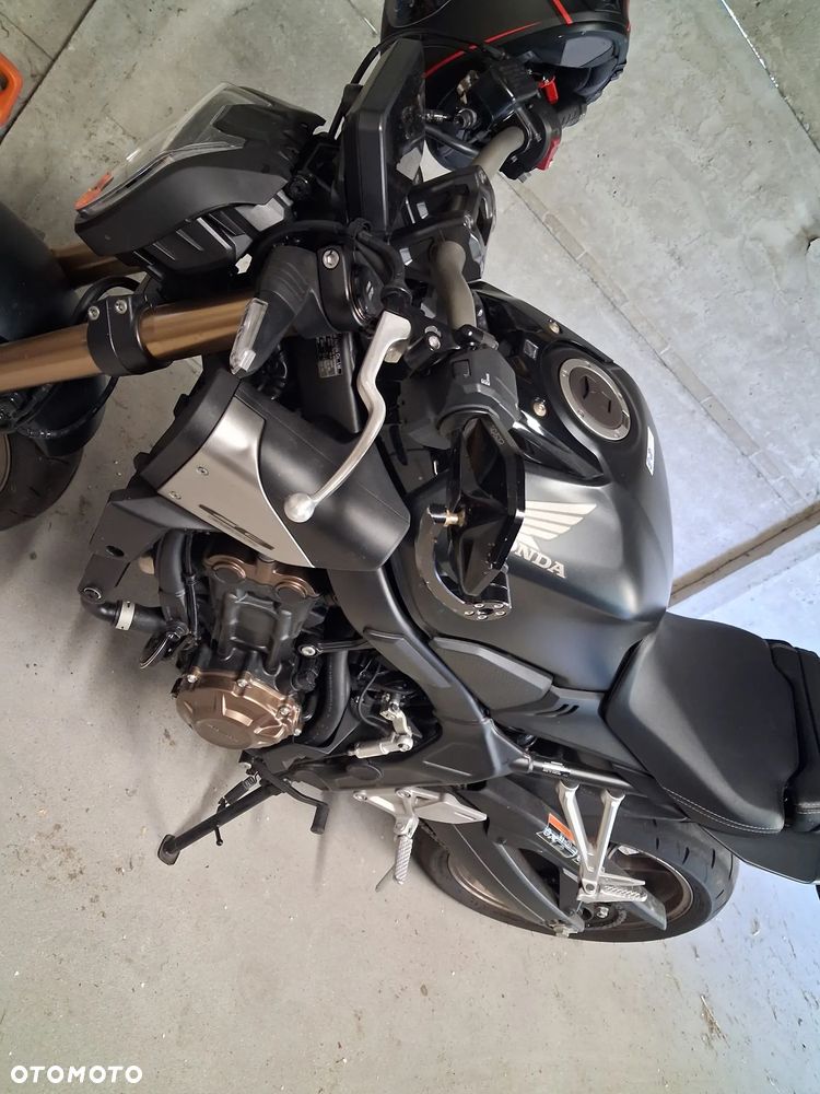 Honda CB - 2